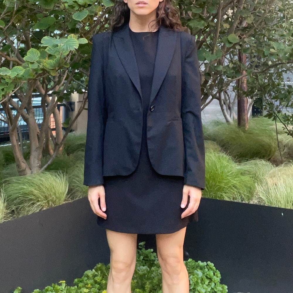 Zara black long sleeve blazer - brand new w tags